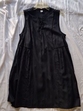 Old Navy Black Casual Button-Front Top